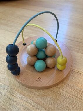 KiwiCo Atom bead maze